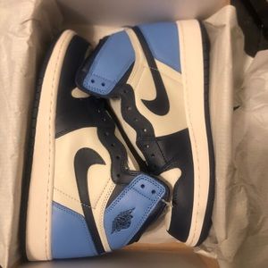 BRAND NEW Jordan 1 Retro High Obsidian UNC GS